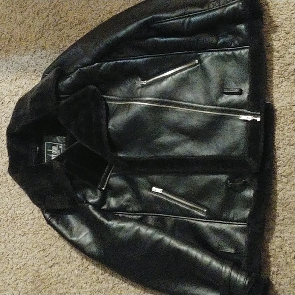 Mark Alan New York Shearling - Picture 3 of 16